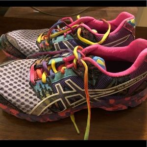 Women’s ASICS GEL-NOOSA TRI 8 - size 9